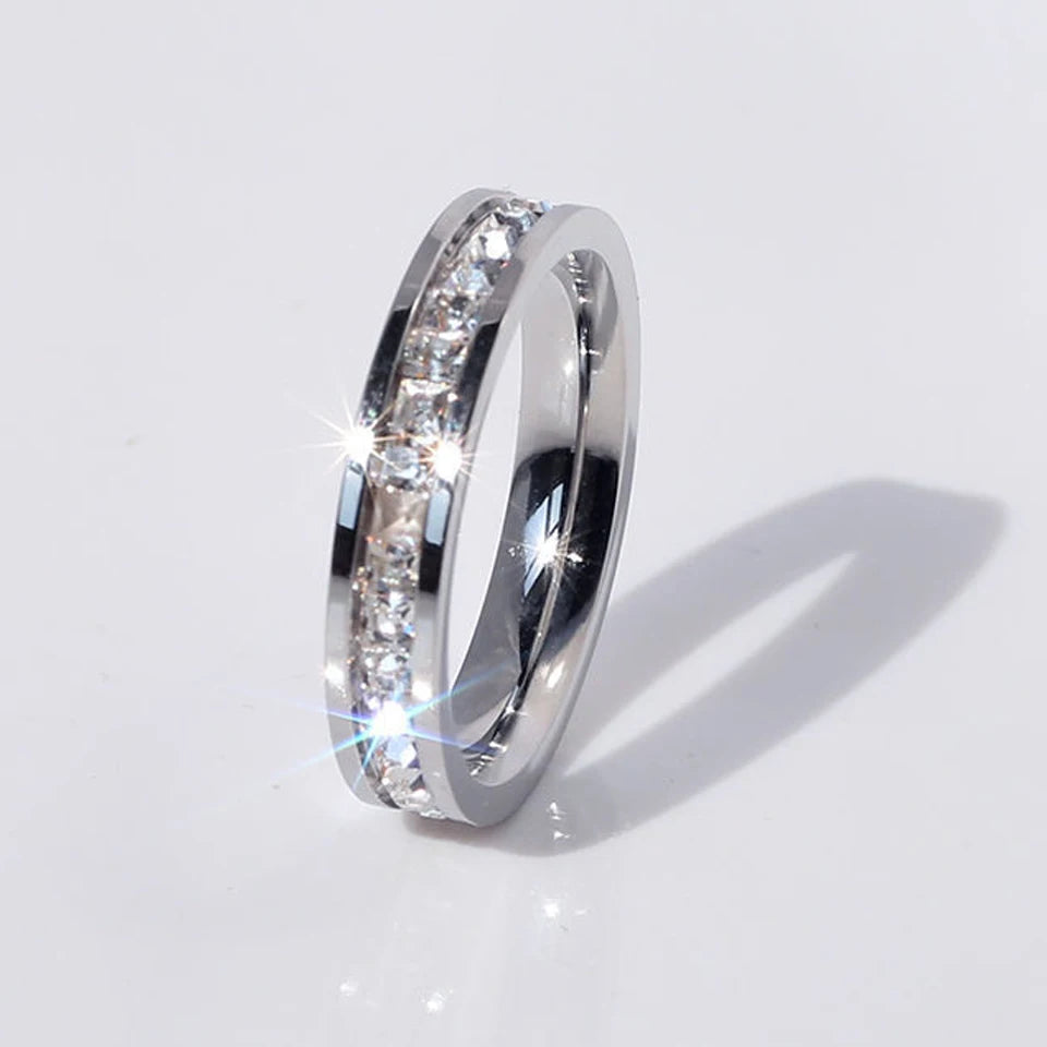 Classic Round Zircon Stainless Steel Ring for Women