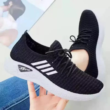 Trendy Women's Mesh Low-Top Running Sneakers