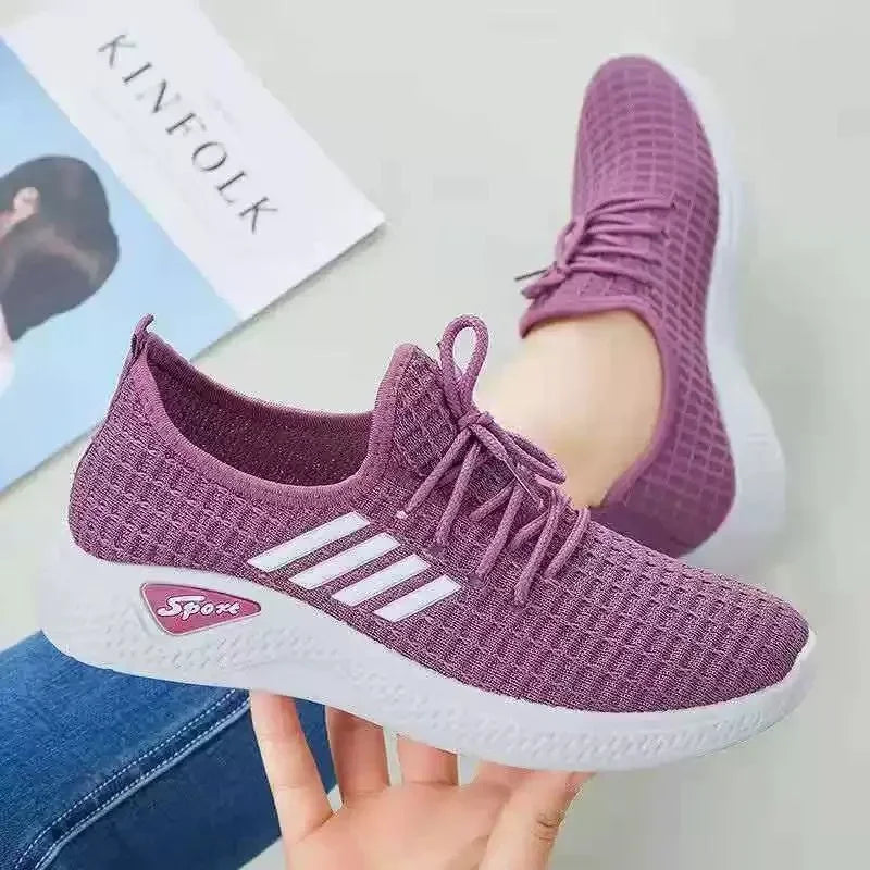 Trendy Women's Mesh Low-Top Running Sneakers