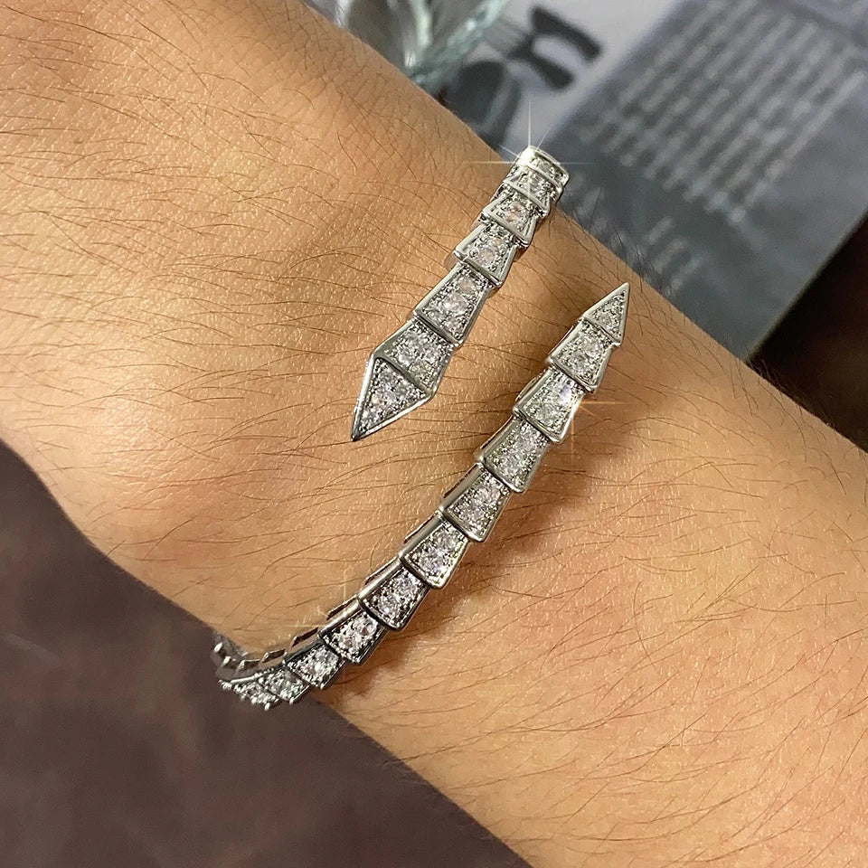 Fashion Inlaid Zirconia Open Bracelet for Women