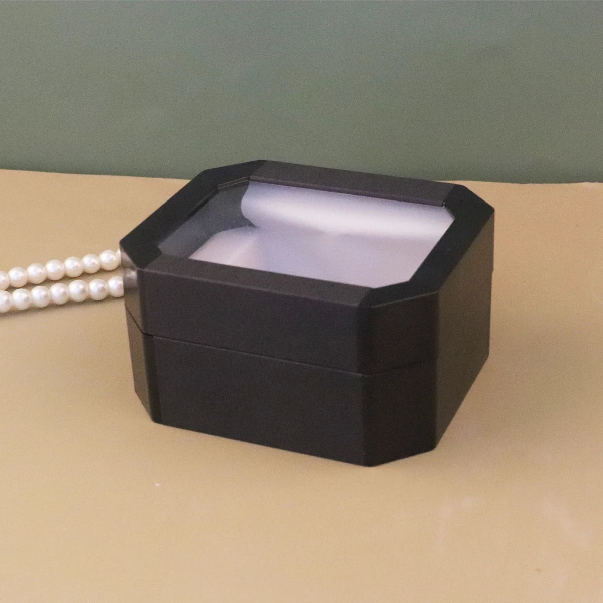 High-End European Men's Acrylic Watch Display Box