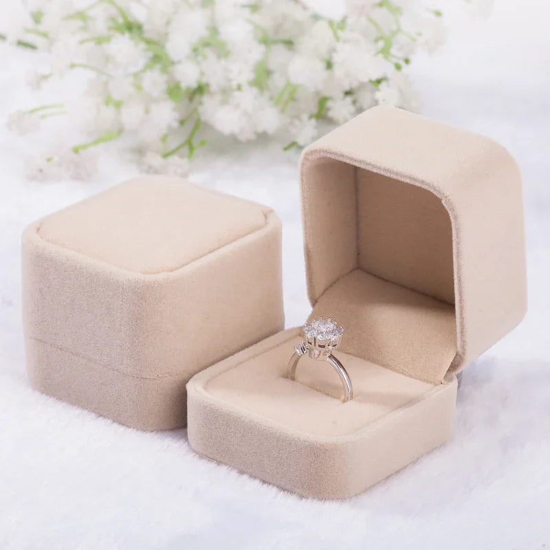 Rounded Flannelette Ring Box