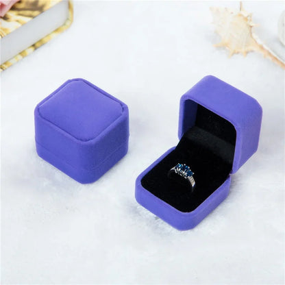 Rounded Flannelette Ring Box