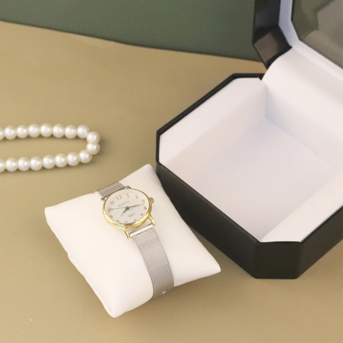 High-End European Men's Acrylic Watch Display Box