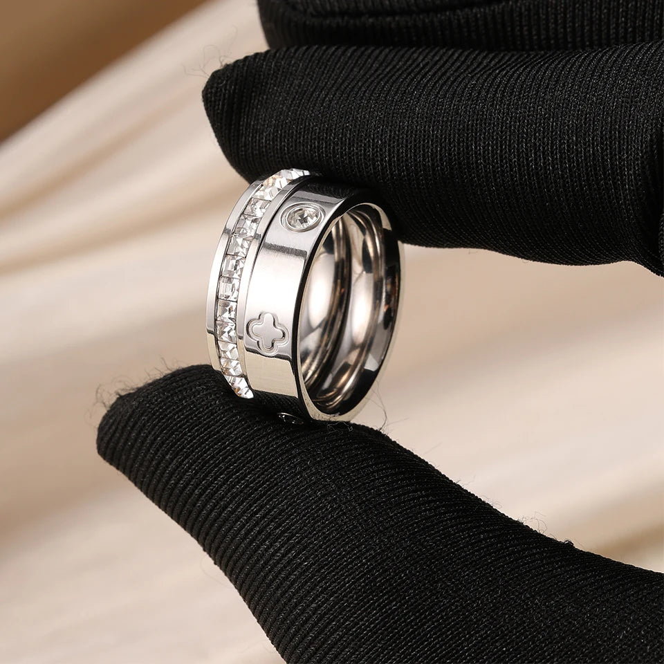 Classic Round Zircon Stainless Steel Ring for Women