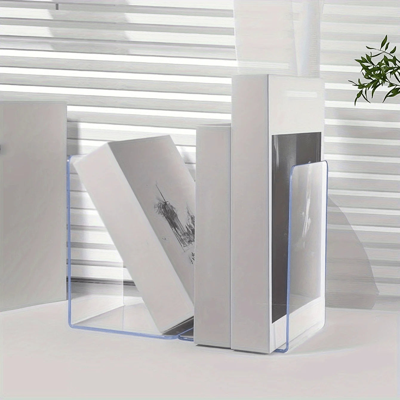 1/2pcs Clear Acrylic Bookends