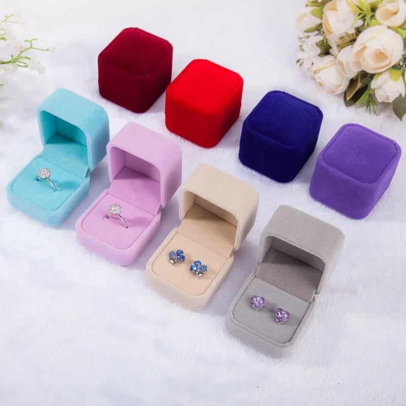Rounded Flannelette Ring Box