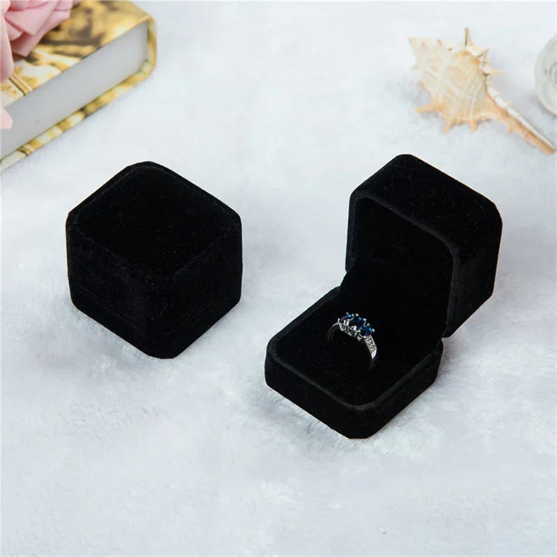 Rounded Flannelette Ring Box